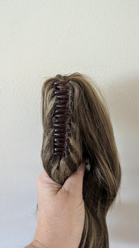 P47 prodloužení vlasů, culík na clip, 33 cm,