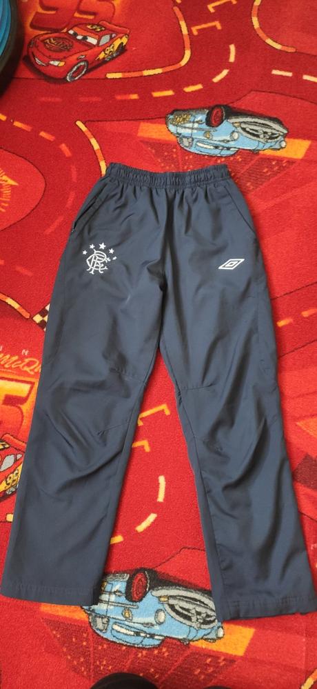 Sportovní kalhoty, umbro,146