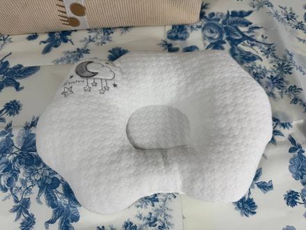 Polštářek pro miminko proti zploštění hlavičky, 
