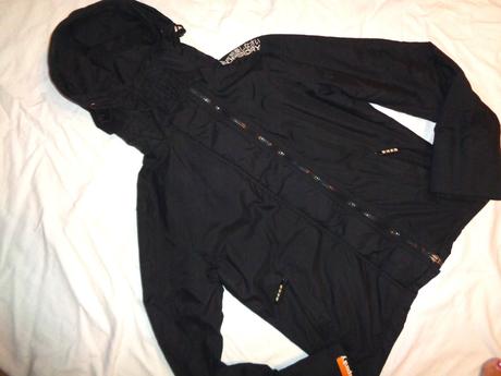 Černá bunda, superdry,158