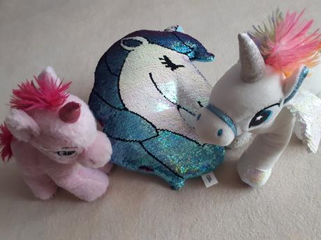 Plyšoví jednorožci, polštářek s měnícími flitry,