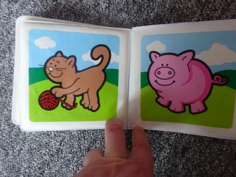2x omyvatelná knížka,