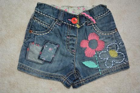 Riflové kraťasy s kytkou, next,86