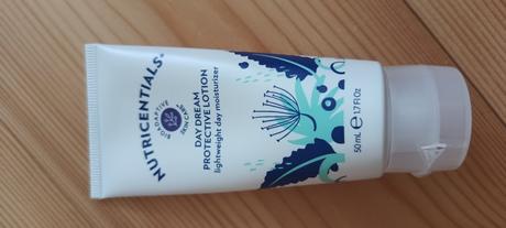 Nutricentials day dream protective lotion, 