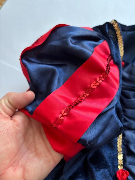 An2/ kostým sněhurka princezna- v.7/8 let, 