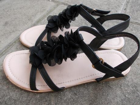 Letní boty / sandály s kytičkami, vel.35, nelli blu,35