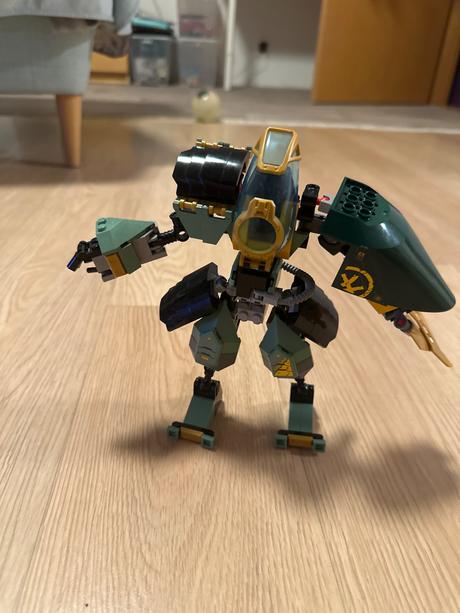 Lego ninjago lloydův vodní robot, 