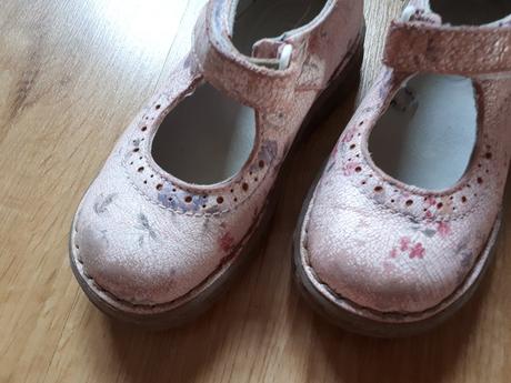 Peckovní kytičkované boty dr.martens, 28