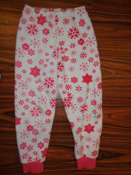 Měkoučké flísové kalhoty s červenými vločkami, primark,128