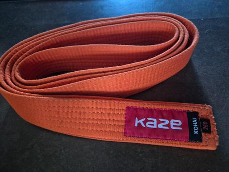 Oranžový pásek kaze délka 260 cm, 