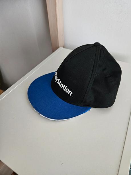 Kšiltovka playstation, 