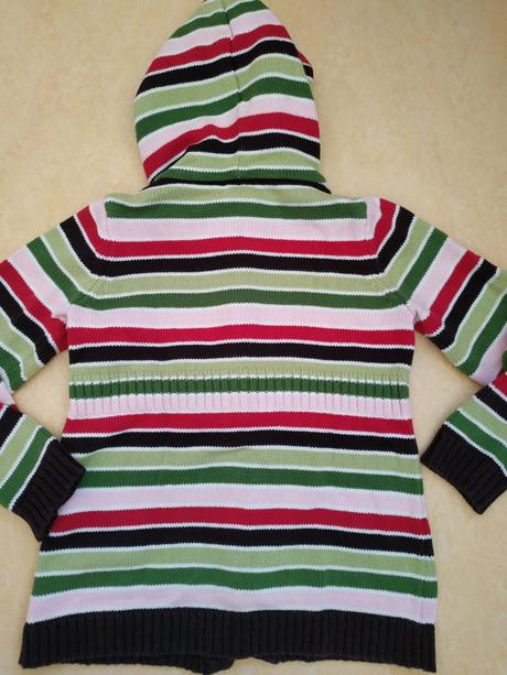 Kvalitní svetřík vel.116-122, 116