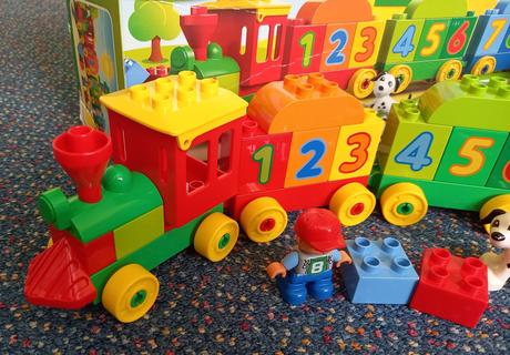 Lego duplo 10558 - vláček plný čísel.,