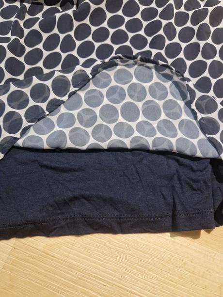 Halenka bez ramínek puntíky, l