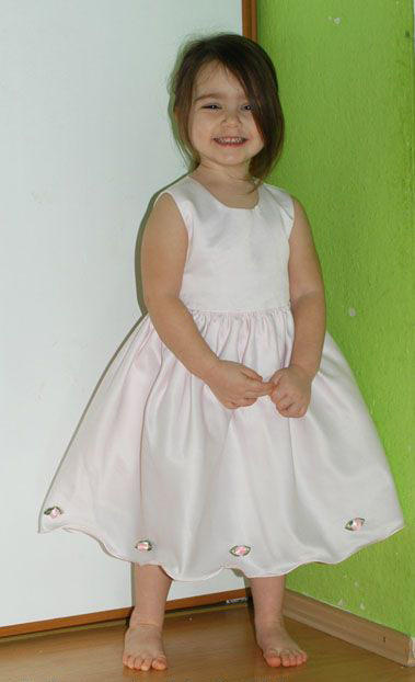 Slavnostní sváteční společenské světle růžové šaty, 92