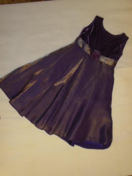 Luxusní šaty se spodničkou vel 4/5 let, cq,110