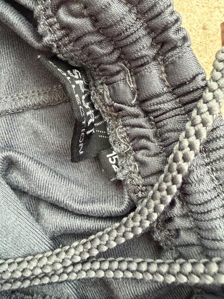 2 kusy tepláků 152 modre nike a sede, nike,152