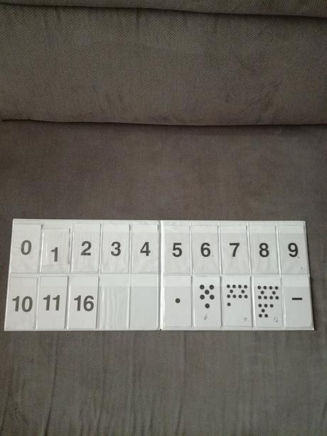 Desky na písmenka a číslice použité, 