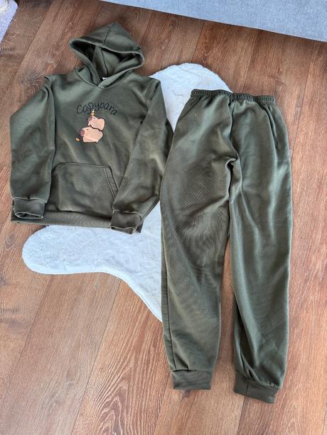 Tepláková souprava, 152