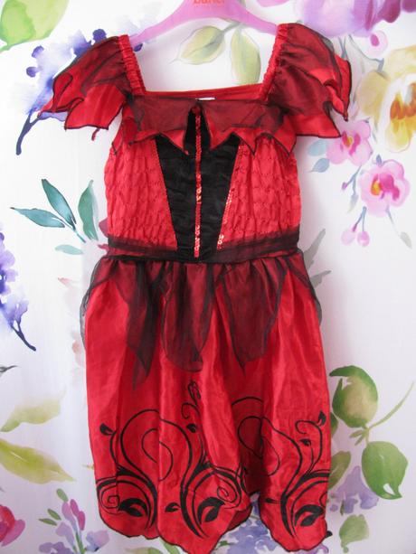 Karnevalový kostým-šaty pekelnice, ohnivka apod.,