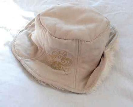 Teplý klobouček, debenhams,80