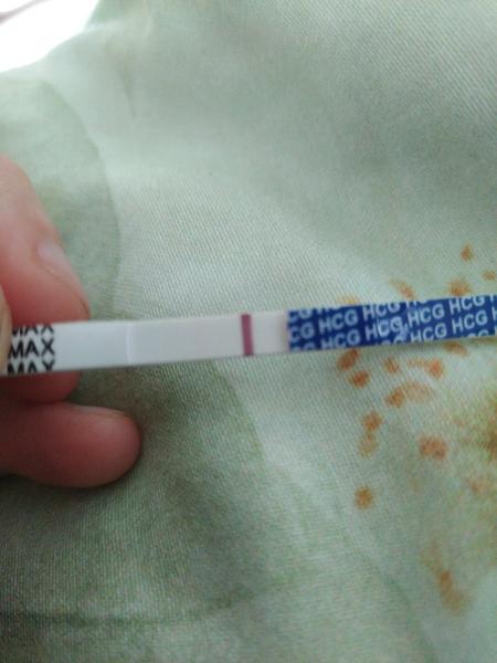 Jak podpořit těhotenství při růžovém výtoku a slabém duchu?