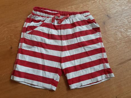 Kraťasy 92, tesco,92