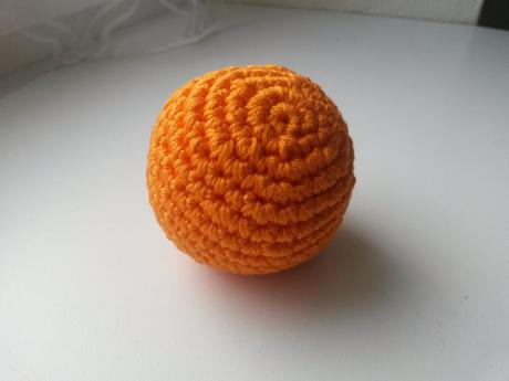 Háčkovaný míček 6,5 cm, 