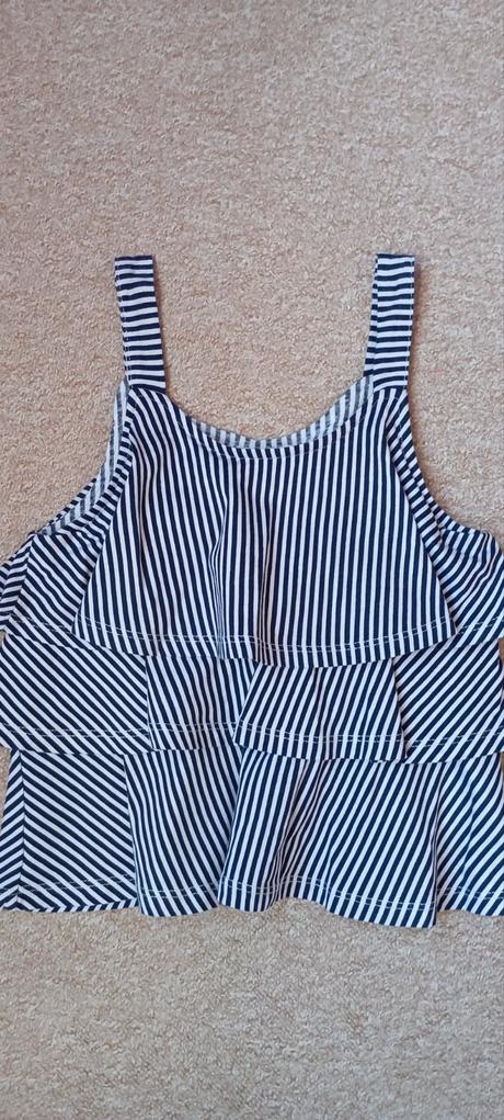 Tílko zn."lc waikiki" vel."5-6let",