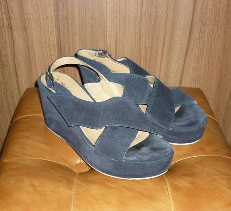 Tmavě modré kožené sandály na klínku tamaris, tamaris,39