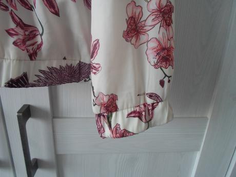 Bílá bunda bundička bomber s květinami, m