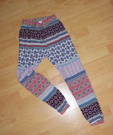 Plátěné kalhoty, tepláky, 134