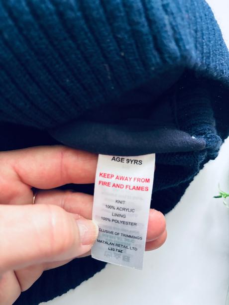 D79/ svetr vánoční - v.9 let zn. bojs, 134