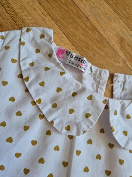 Srdíčkové šaty, 122