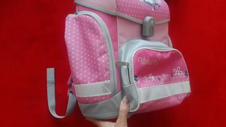 Aktovka still s jednorožcem, 