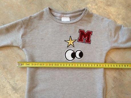 Šedá tunika mikina písmeno "m" flitry 18-24měs., f&f,92