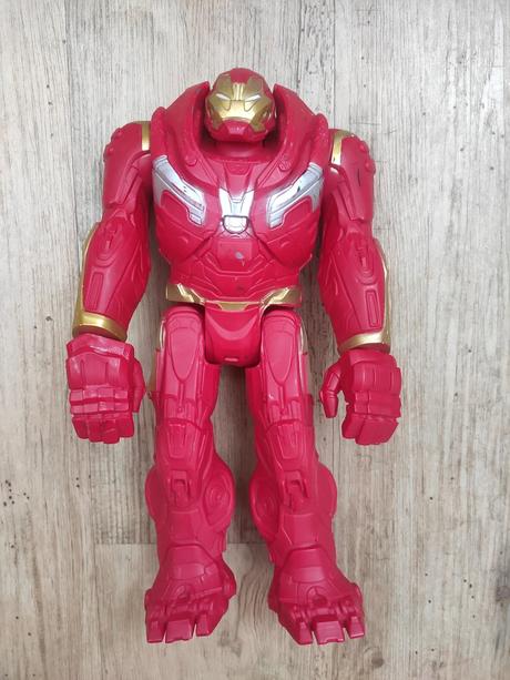 Hulkbuster figurka, 