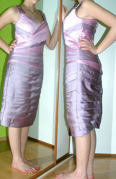 Společenské šaty z pevného saténu, 38