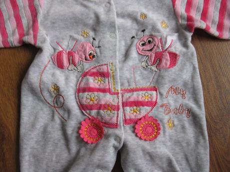 Šedo-růžový semišový overal s včelkama, 62