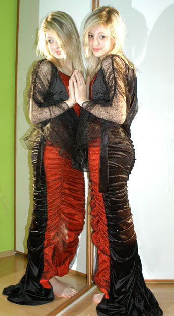 Karnevalové šaty zlá královna,čertice,čarodějnice,