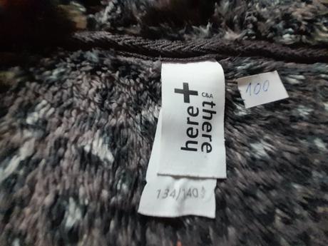 Chlupatá vesta, c&a, vel 134/140, c&a,134