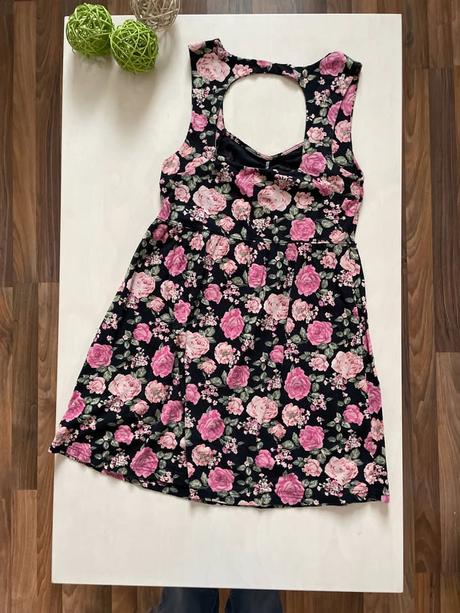 Letní květinové šaty s průstřihem zad, vel s/m-l,, forever friends,m