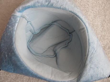 Karnevalový kostým- krásný modrý barokní klobouk,