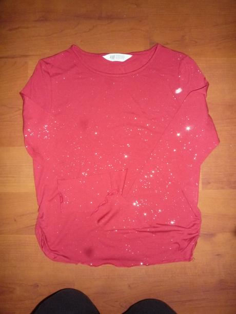 Třpytivé červené tričko s řasením vel. 146, h&m,146
