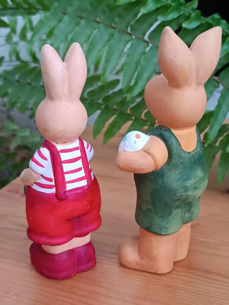 2 králíčci - velikonoční dekorace z keramiky,