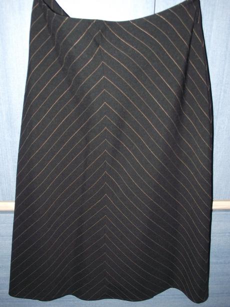 Černá sukně s proužkem, 36
