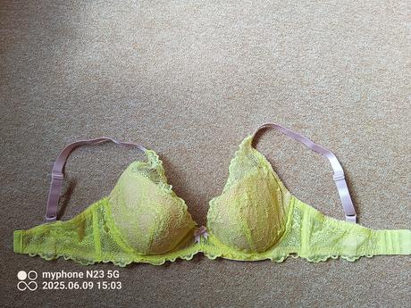 Podprsenka zn."dorina" vel."80e", 80e