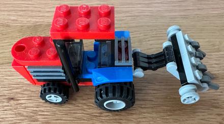 Lego traktor creator 30284, 