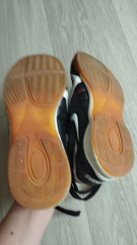 Sálovky kensis 34, 34