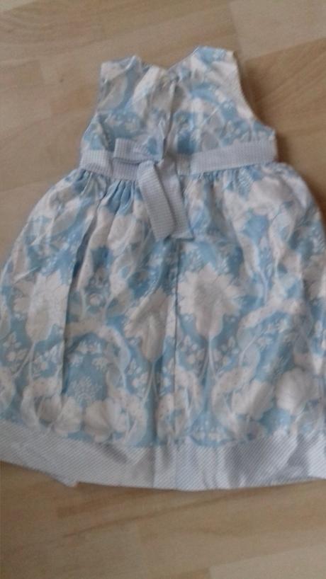 Kvalitní šatičky věk. 116, 116